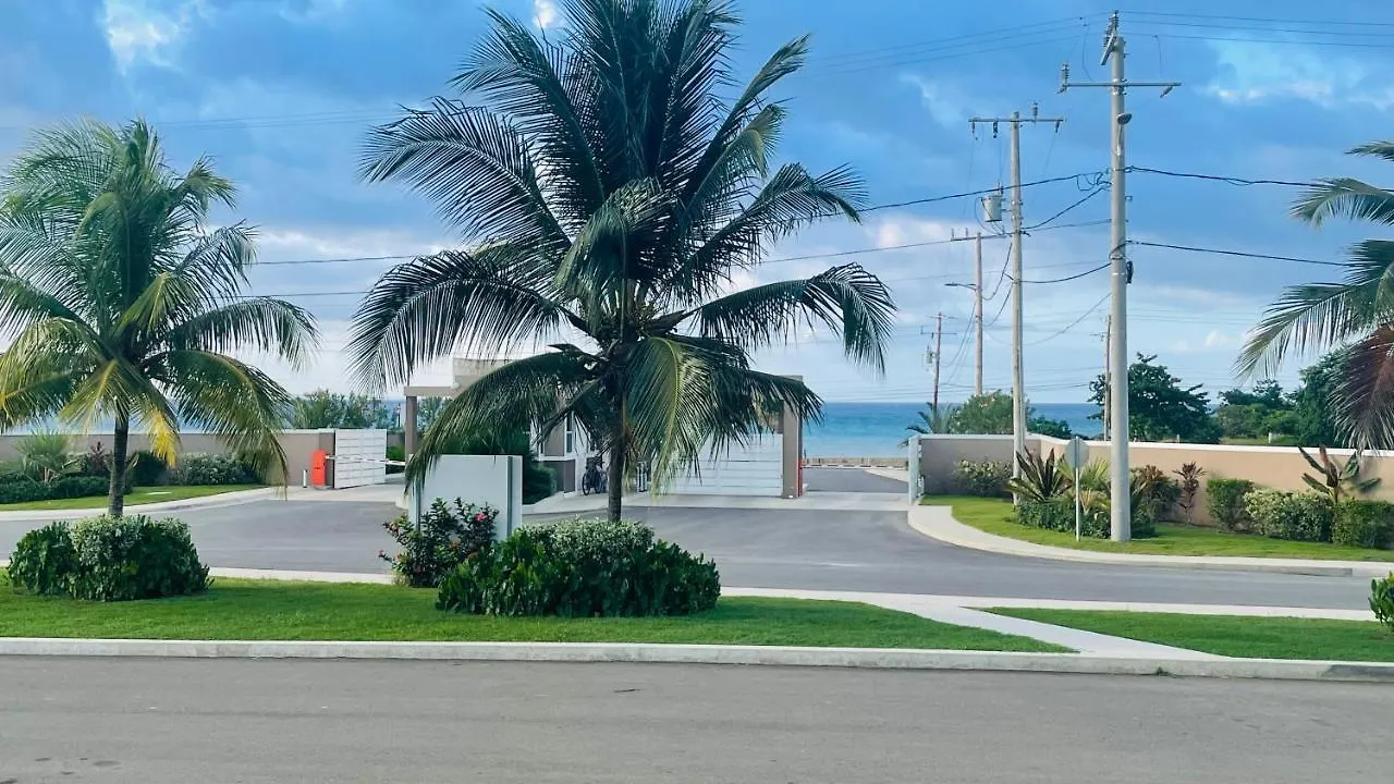 Aquamarine Resort-Style Vacations Lucea Holiday home
