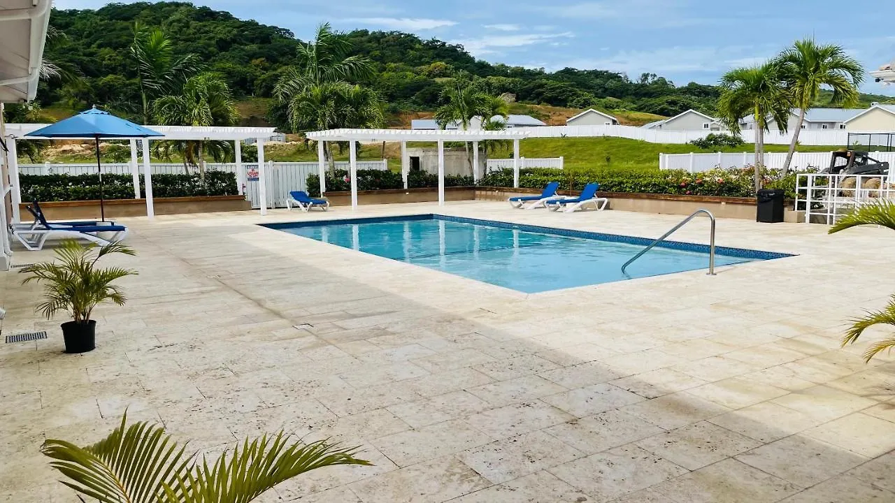 Aquamarine Resort-Style Vacations Lucea Holiday home