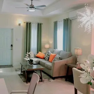 Paradise Oasis At Oceanpointe - Pool And Free Parking Holiday home